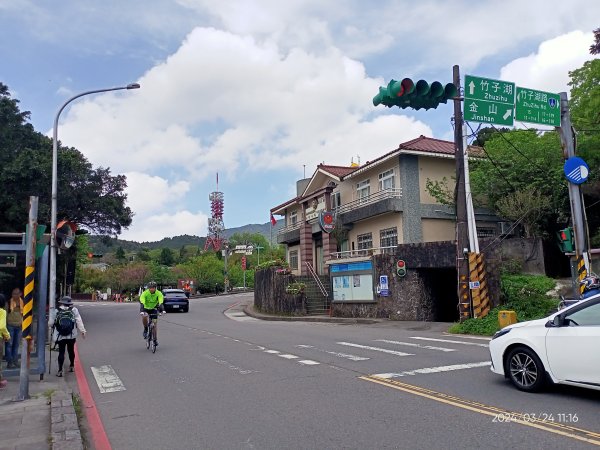 【發現陽明山】頂北投→陽峰古道→陽明山花鐘→陽明書屋→紫明溪步道→竹子湖海芋季2463811