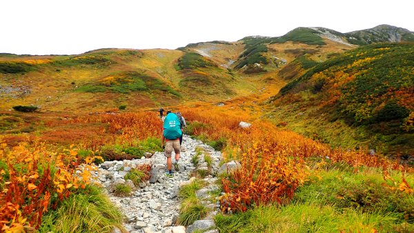 走在上帝翻落的調色盤上日本劍岳與立山連峰的山遊記2954068