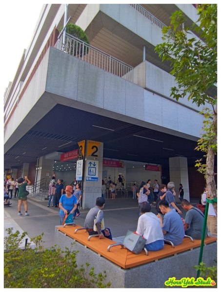搭乘首班信義線東延捷運到廣慈/奉天宮站 順訪虎山環狀步道(小環線)3115273
