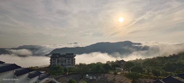 跟著雲海達人山友追雲趣 #月光雲海 #曙光雲海 #日出雲瀑 7/132834987