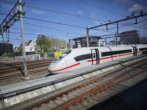 2025_0420 倫敦馬拉松順遊西歐 D2d(往鹿特丹鐵路沿線景觀)2786130