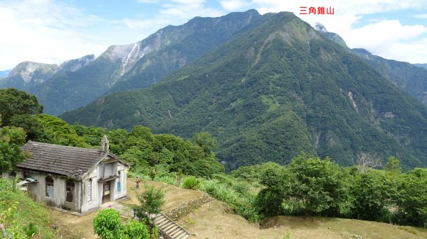 漫步雲霧繚繞的沙卡噹三雄1034196