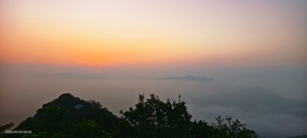 #二格山 #琉璃光 #雲海流瀑 #日出 9/292896678