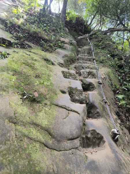 20251018微笑山線：【二格山系】皇帝殿稜線段2918640