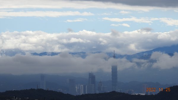 雲霧飄渺間的台北盆地&觀音山1926202