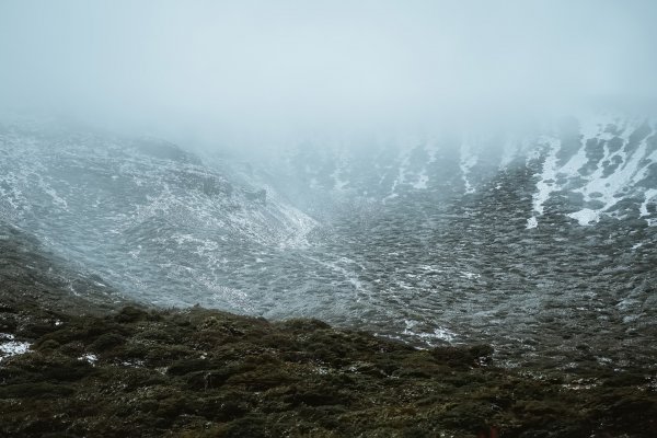 2021末的雪山初雪1523669