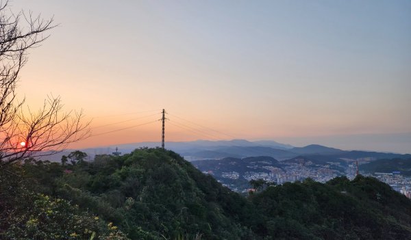 360度視野觀景小百岳-基隆紅淡山2996427