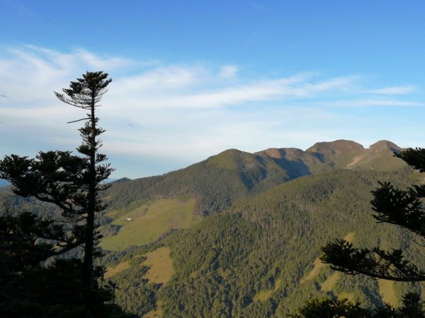 [百岳]武陵四之二秀~池有山、品田山646889