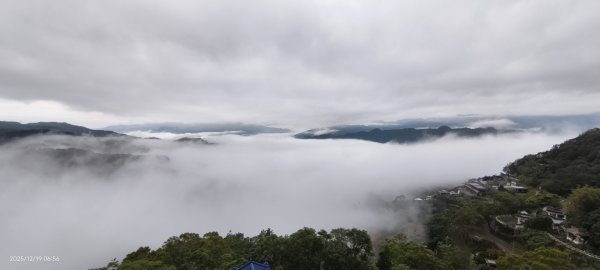 石碇趴趴走追雲趣 #琉璃光 #雲海 #雲瀑 12/192965269