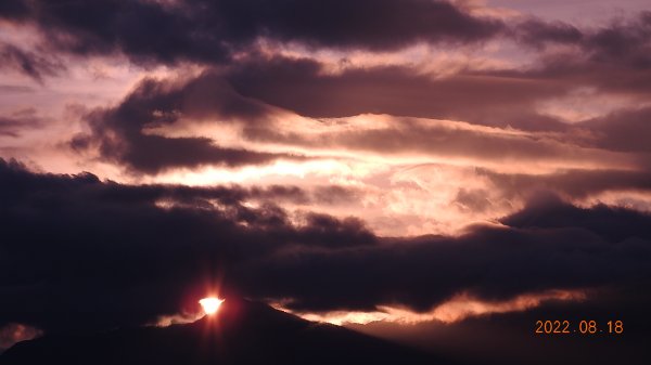 佛陀世界追日出/雲海功敗垂成(俯瞰石門水庫)1810476