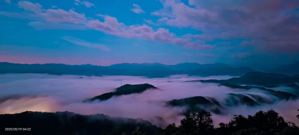 石碇趴趴走追雲趣 #二格山 #琉璃光 #雲海流瀑 #雲瀑 #日出  #手機拍攝 5/192790826