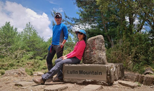 悠遊高山與中級山間的山旅健行在塔塔加玉山前峰及鹿林麟趾山1359931