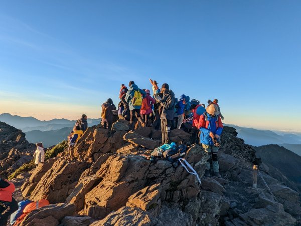 玉山西峰及山神廟、玉山主峰賞日出1838191