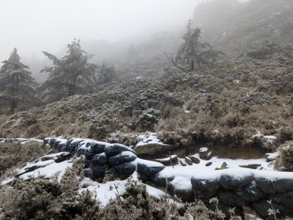 戒茂斯上嘉明湖雪景_2025/03/15-182782401