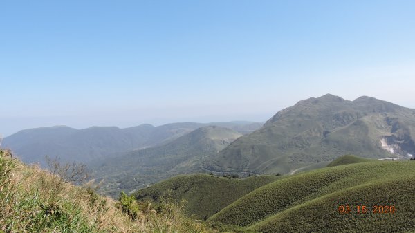 晴朗涼爽舒適/車道像停車場/步道人龍879707