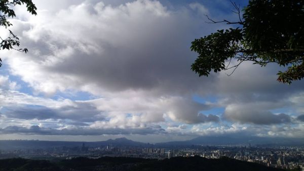 南勢角山（烘爐地土地公廟）392960