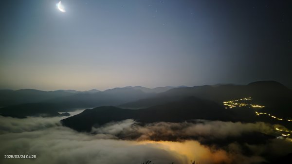 #翡翠水庫壩頂 #月亮雲海 #日出雲海 #日月同框 #石碇雲海 3/242744158