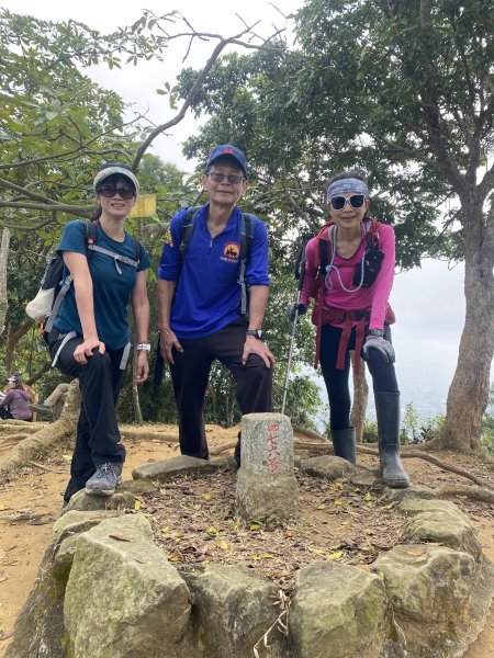 旗尾山、靈山、月光山連稜縱走2711722