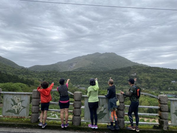 《走進竹子湖的清晨｜慢跑+美食＋泡湯享悠閒》2852696