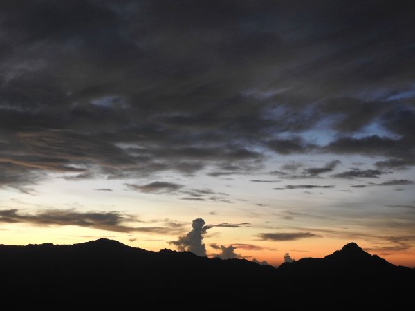 志佳陽大山 賞旭日雲彩 08/15-161072650