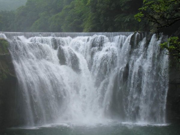 平溪 十分瀑布。壺穴地質景觀 垂廉型瀑布 臺版尼加拉瀑布2206281