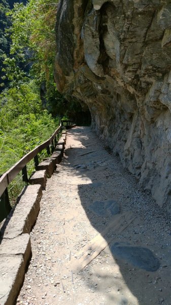 山巒峻秀溪水碧綠－砂卡噹步道1048821