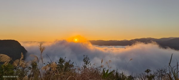 #新店四十份 #翡翠水庫壩頂 #覺真宮 #雲海 #日出 #雲瀑 #霧虹 1/52977269