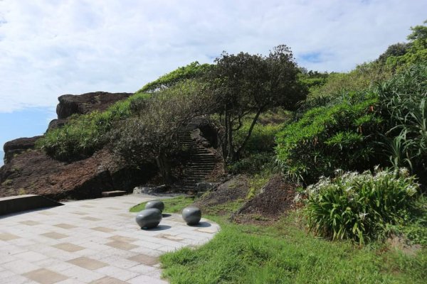 〔頭城〕北關海潮公園 一線天。單面山 豆腐岩 小海岬 巖頂。不可思議 古砲竟然不見了2259058