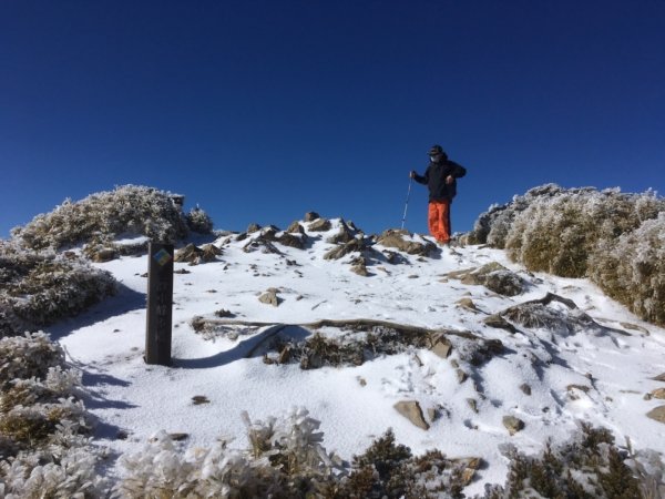 合歡東峰下雪啦！832543