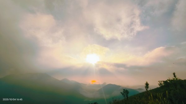 #小觀音山西峰 #雲海 #雲瀑 #觀音圈 #夕陽 #霞光 #月圓 10/5&6&42904207