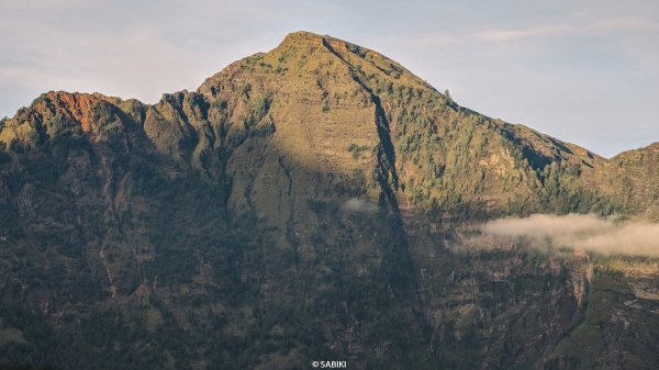 【海外健行】黯然消魂的火山攀登：龍目之巔林賈尼火山2823238