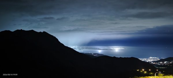 #大屯山 #雲海 #雲瀑 #斜射光 #百拉卡 #小油坑 #中湖戰備道 #雲海 5/14&153054842