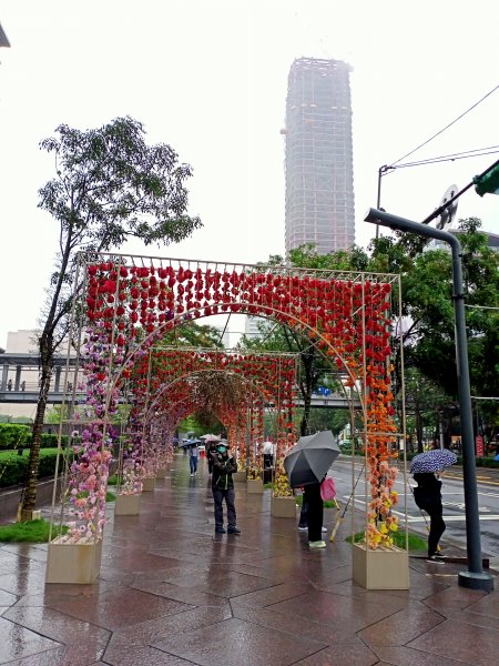 台北信義商圈步道《十分愛尋寶》【走路趣尋寶，全臺齊步走】1885807