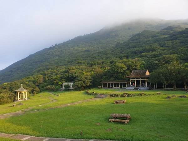 夢幻湖上七星山封面