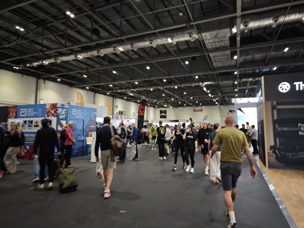 2025_0425 倫敦馬拉松順遊西歐 D7b(領倫敦馬拉松參賽物資)2793724