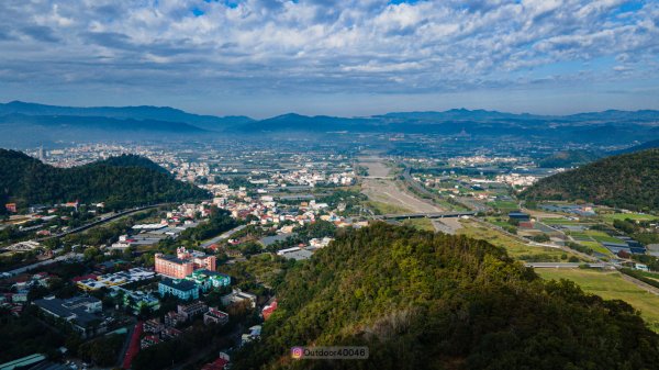 蜈蚣崙上舊武界越山2418454