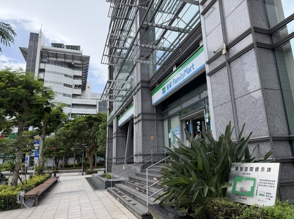 [2026臺北健走趣-02/50] 2026_0710_中國信託金融園區3097770