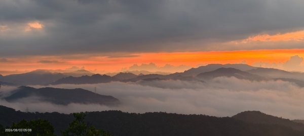 #石碇後山 #月亮 #曙光 #反燒 #日出 #雲海 8/3&103094717