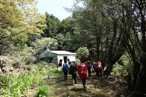 用雙腳看台灣-大南三段-六順山~七彩湖580537