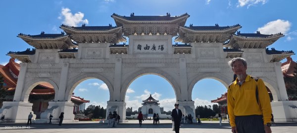 #自由廣場 #大安森林公園 #繡球花 #杜鵑 3/163016256