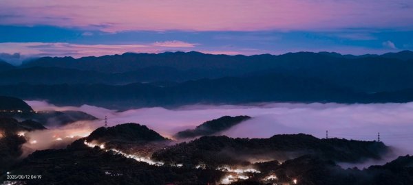 #二格山 #火燒雲 #霞光 #日出 8/122857980