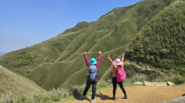 神級景點抺茶山，爬抹茶山的最佳季節，沿路桐花地毯，層層疊疊的山巒，壯闊的山谷2774466