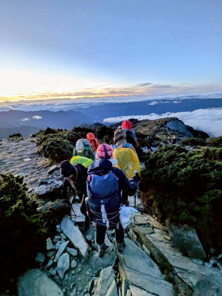 🌈12/5（五）-7（日）嘉明湖~三叉向陽山✨FB：熊熊趴爬走🌈2959598