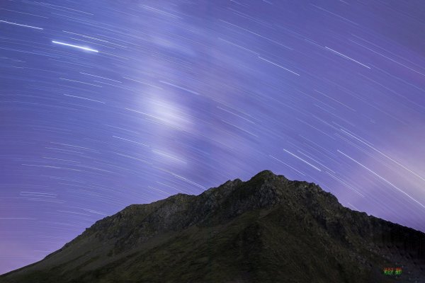 壯美南湖群峰(主峰.北峰.東峰.審馬陣.1121589