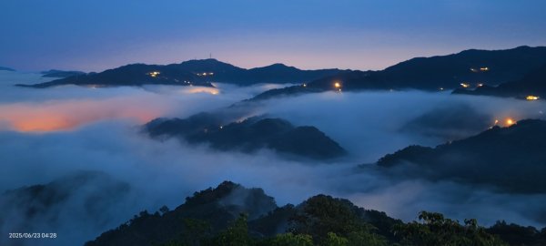 北宜郊山之濫觴 #琉璃光雲海 #日出雲海 #觀音圈雲海 #海景第一排 6/232818933