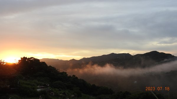 二格路曙光日出雲瀑&二格山雲海流瀑7/182222027