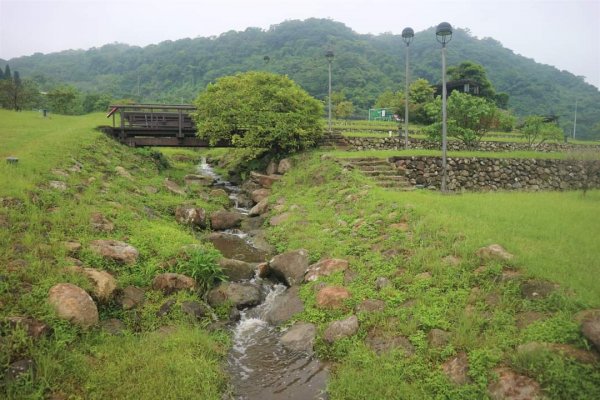 小百岳NO.14 深坑土庫岳。更寮古道 山豬窟尖，小南港山，南港山水綠生態公園2258371