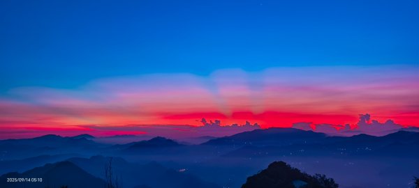 #二格山 #琉璃光 #霞光 #雲海流瀑 #日出 9/142883772