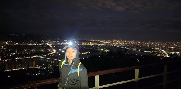 占山觀景台欣賞無盡夜色2972826