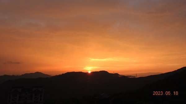 5/20我愛您新店四十份翡翠水庫壩頂日出雲海&5/182154198